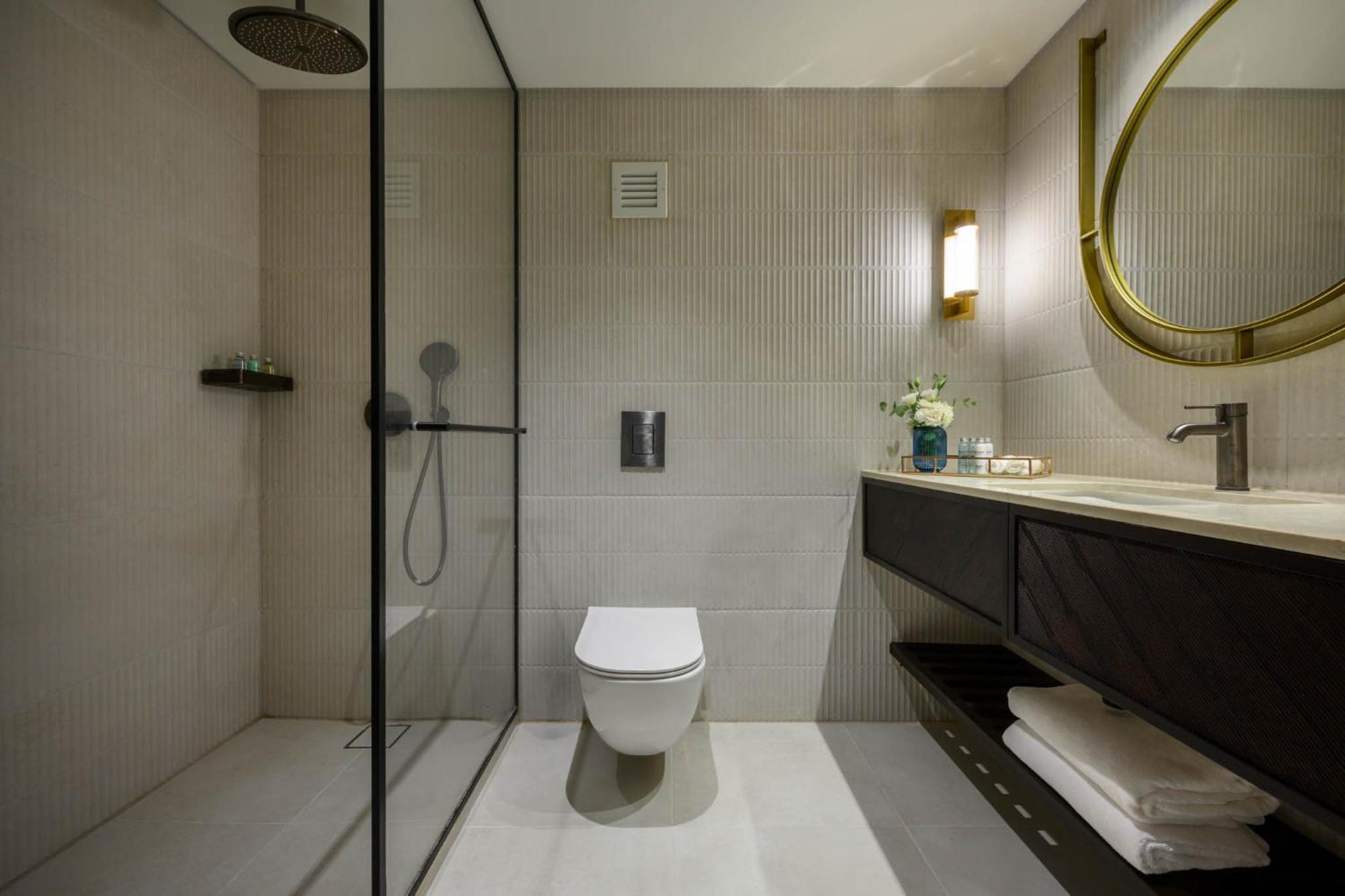 Leonardo Plaza Hotel 5*